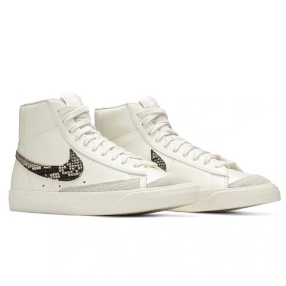 Nike Blazer Mid ‘77 SE in Snakeskin 9 - Picture 1 of 8